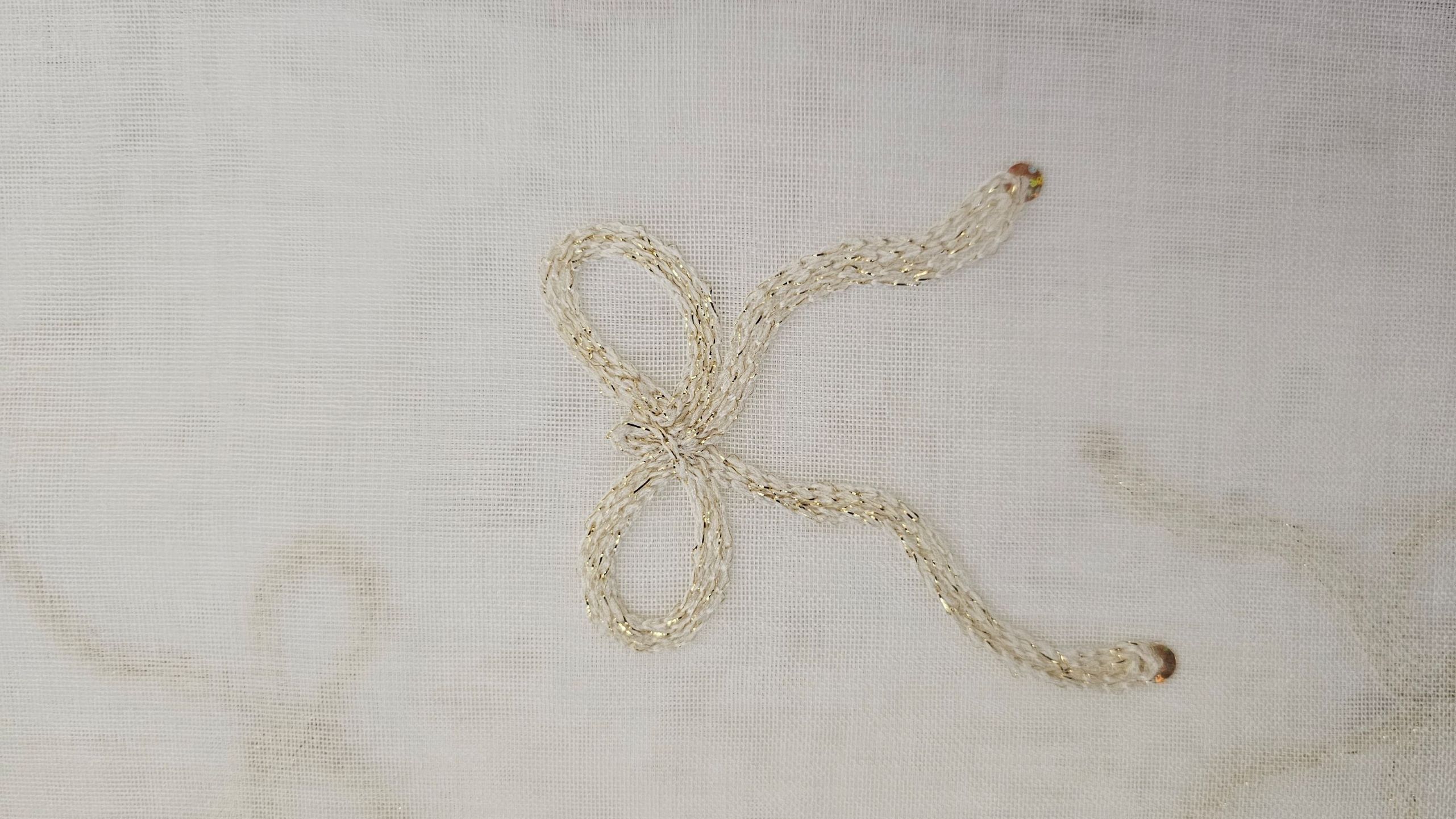 Tkanina firanowa kokarda złota zdjęcie 2