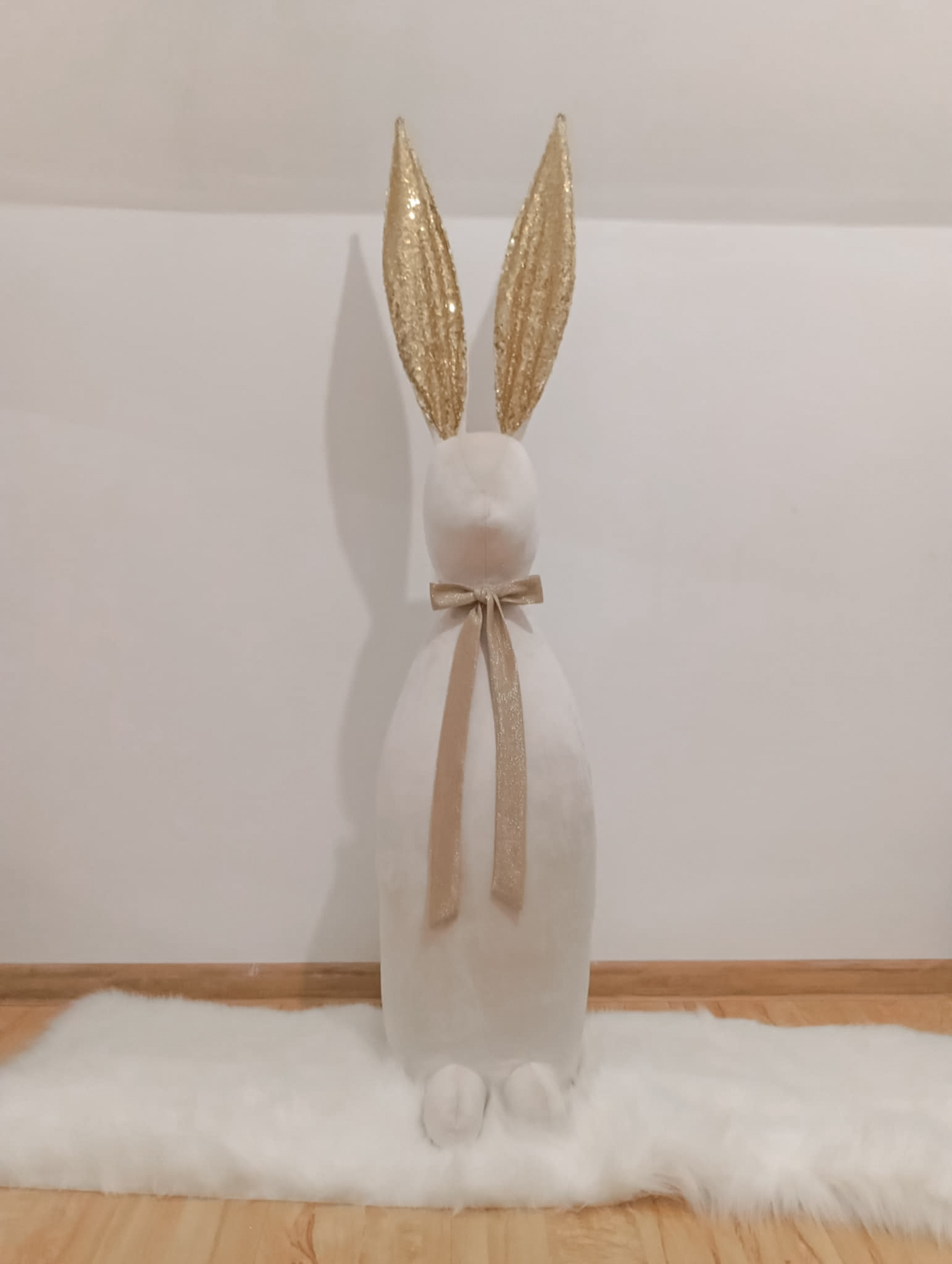 Zajac stojący 130cm cekinowy z kokardą 2 zdjęcie 1