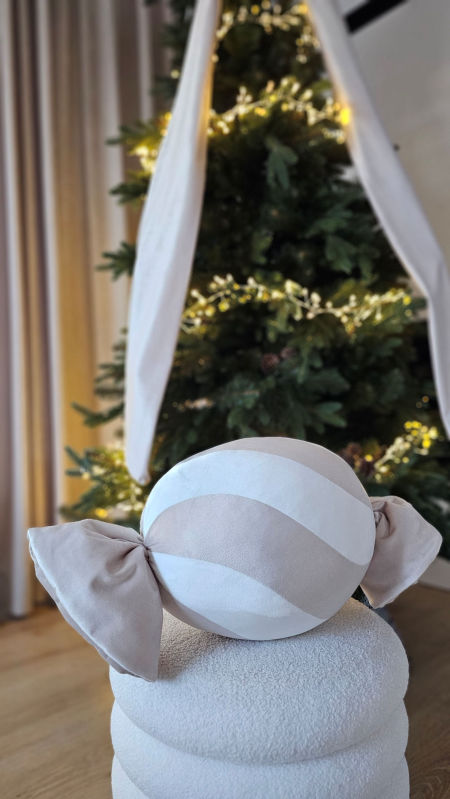 poduszka cukierek beżowa