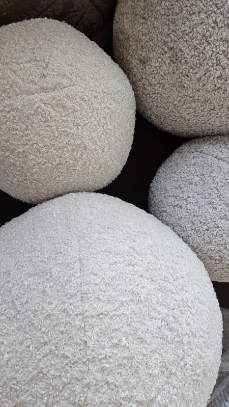 Poduszki piłki boucle tkanina