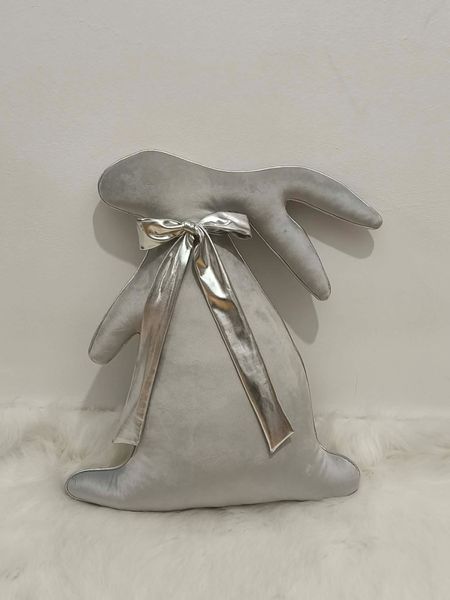 poduszka zając szara ze srebrem